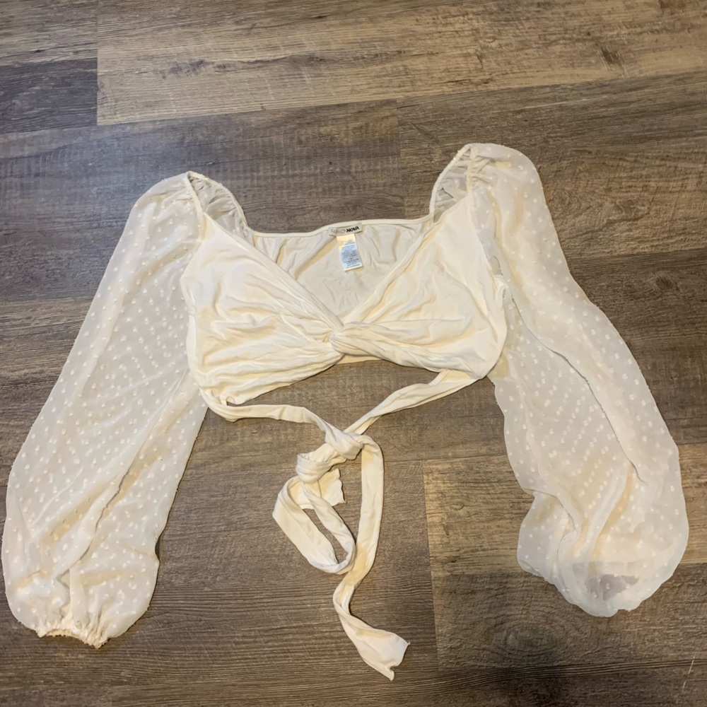 White crop top brand new never worn
